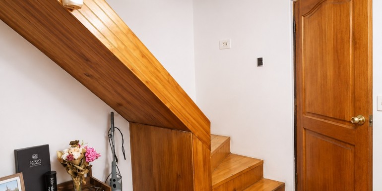 acceso a segundo piso 3